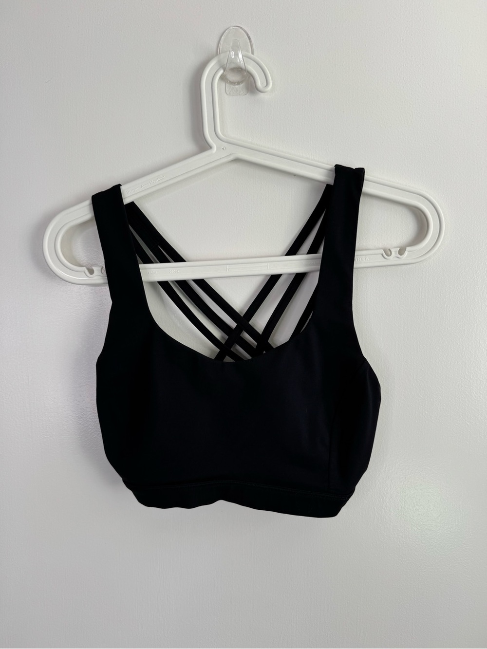 Lululemon Free To Be Sports Bra in Black Size 6
